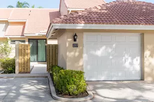 257 Old Meadow Way, Palm Beach Gardens, FL 33418 - Photo 4
