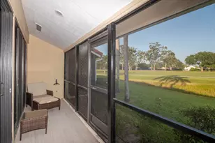 257 Old Meadow Way, Palm Beach Gardens, FL 33418 - Photo 2