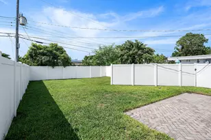231 SW 6th St, Boca Raton, FL 33432 - Photo 22
