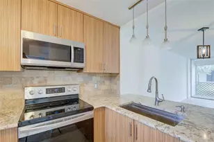 113 Royal Pk Dr, Oakland Park, FL 33309 - Photo 2