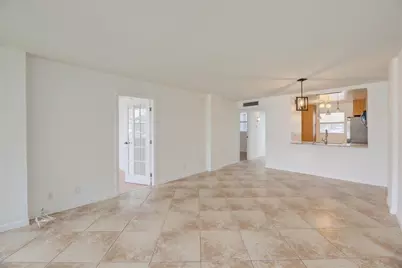 113 Royal Park Drive #1H, Oakland Park, FL 33309 - Photo 8