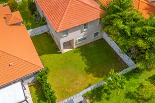 19250 NW 12th Manor, Pembroke Pines, FL 33029 - Photo 44