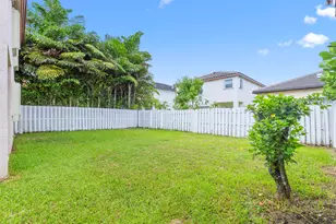 19250 NW 12th Manor, Pembroke Pines, FL 33029 - Photo 10