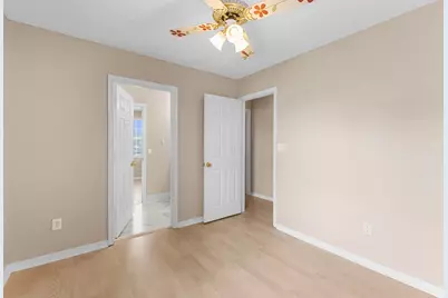 19250 NW 12th Manor, Pembroke Pines, FL 33029 - Photo 34