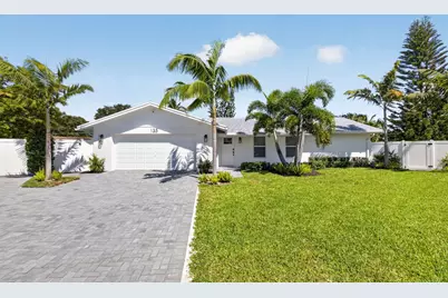 135 SE 28th Court, Boynton Beach, FL 33435 - Photo 2