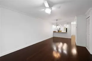 815 Middle River Dr, Fort Lauderdale, FL 33304 - Photo 10