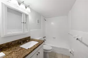 815 Middle River Dr, Fort Lauderdale, FL 33304 - Photo 14