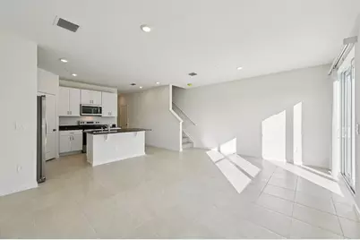 654 Salisbury Circle, Fort Pierce, FL 34982 - Photo 4