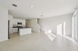 654 Salisbury Cir, Fort Pierce, FL 34982 - Photo 4