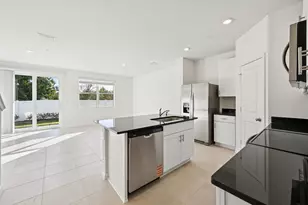 654 Salisbury Cir, Fort Pierce, FL 34982 - Photo 6