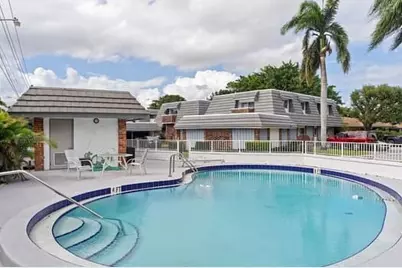 415 Pine Tree Court #16, Atlantis, FL 33462 - Photo 20