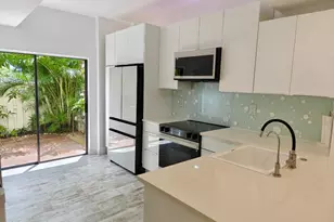 210 Bella Vista Ct N, Jupiter, FL 33477 - Photo 4