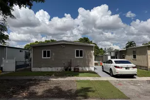 650 NW 214th Ave, Pembroke Pines, FL 33029 - Photo 1