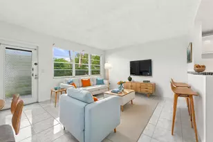 310 Oakridge R Ct, Deerfield Beach, FL 33442 - Photo 4