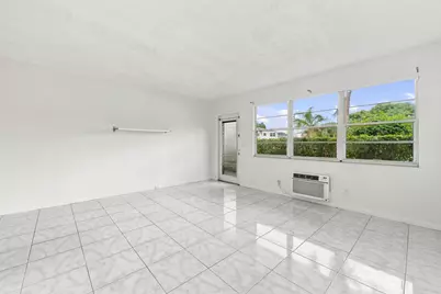 310 Oakridge R Court #310, Deerfield Beach, FL 33442 - Photo 8