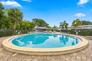 310 Oakridge R Ct, Deerfield Beach, FL 33442 - Photo 32