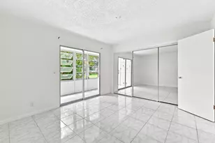 310 Oakridge R Ct, Deerfield Beach, FL 33442 - Photo 18