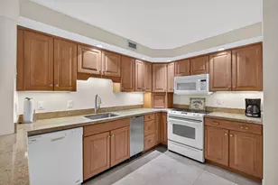 2800 N Ocean Dr, Singer Island, FL 33404 - Photo 16