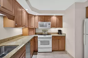 2800 N Ocean Dr, Singer Island, FL 33404 - Photo 18