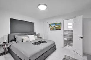 2001 Washington St, Hollywood, FL 33020 - Photo 16