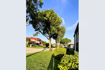 12011 Poinciana Boulevard S #202, Royal Palm Beach, FL 33411 - Photo 32