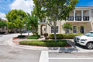870 NW 83rd Ln, Boca Raton, FL 33487 - Photo 2