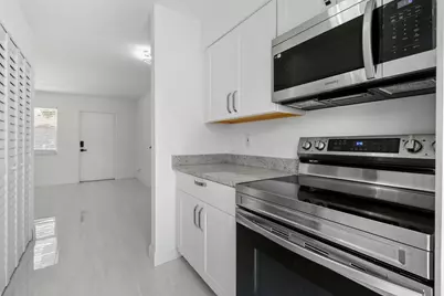 968 W 9th Street #B2, Riviera Beach, FL 33404 - Photo 2