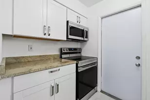 968 W 9th St, Riviera Beach, FL 33404 - Photo 4