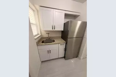 968 W 9th Street #B2, Riviera Beach, FL 33404 - Photo 4