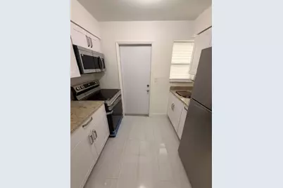 968 W 9th Street #B2, Riviera Beach, FL 33404 - Photo 2