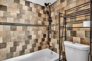 3002 NE 5th Terrace, Wilton Manors, FL 33334 - Photo 12