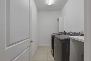 11562 SW 13th Ln, Pembroke Pines, FL 33025 - Photo 22