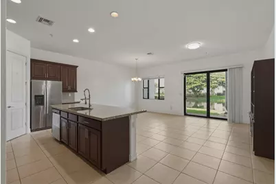 11562 SW 13th Lane, Pembroke Pines, FL 33025 - Photo 10