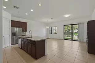 11562 SW 13th Ln, Pembroke Pines, FL 33025 - Photo 10