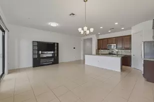11562 SW 13th Ln, Pembroke Pines, FL 33025 - Photo 8