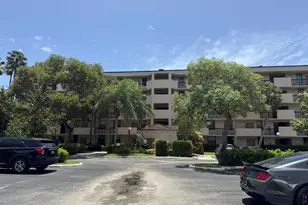 2766 S Carambola Circle S, Coconut Creek, FL 33066 - Photo 2