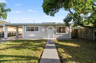 4546 Carver St, Lake Worth, FL 33463 - Photo 2