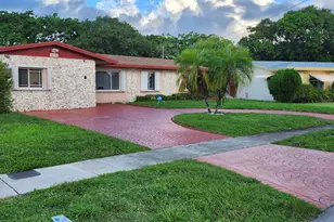 3830 NW 27th St, Lauderdale Lakes, FL 33311 - Photo 2