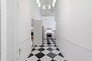 207 E Gwinnett St, Savannah, GA 31401 - Photo 16