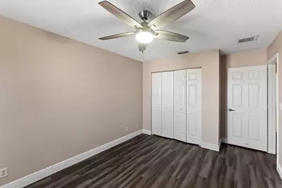 6384 Adriatic Way, West Palm Beach, FL 33413 - Photo 18