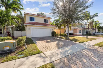 6384 Adriatic Way, West Palm Beach, FL 33413 - Photo 2
