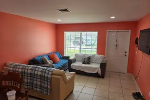276 SE Norfolk Blvd, Stuart, FL 34997 - Photo 4