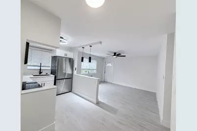 1129 NE 5th Terrace #4, Fort Lauderdale, FL 33304 - Photo 2