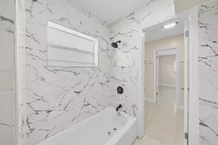 4921 NW 39th St, Lauderdale Lakes, FL 33319 - Photo 10