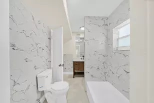 4921 NW 39th St, Lauderdale Lakes, FL 33319 - Photo 12