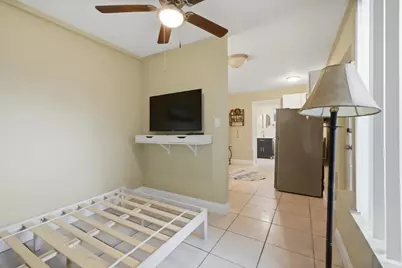 309 SW 7th Court, Hallandale Beach, FL 33009 - Photo 14