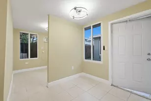 309 SW 7th Ct, Hallandale Beach, FL 33009 - Photo 38
