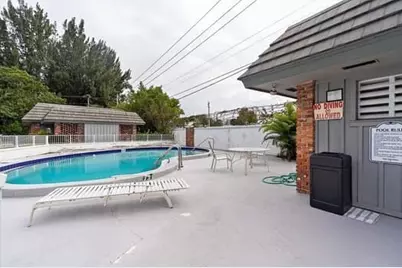 415 Pine Tree Court #16, Atlantis, FL 33462 - Photo 18