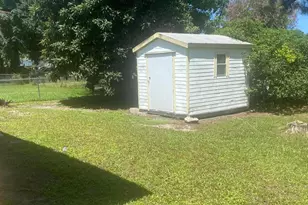 710 N 23rd St, Fort Pierce, FL 34950 - Photo 14
