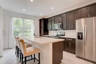 576 Parsons Wy, Deerfield Beach, FL 33442 - Photo 2